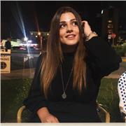 Sono una studentessa universitaria di lingue offro lezioni di inglese